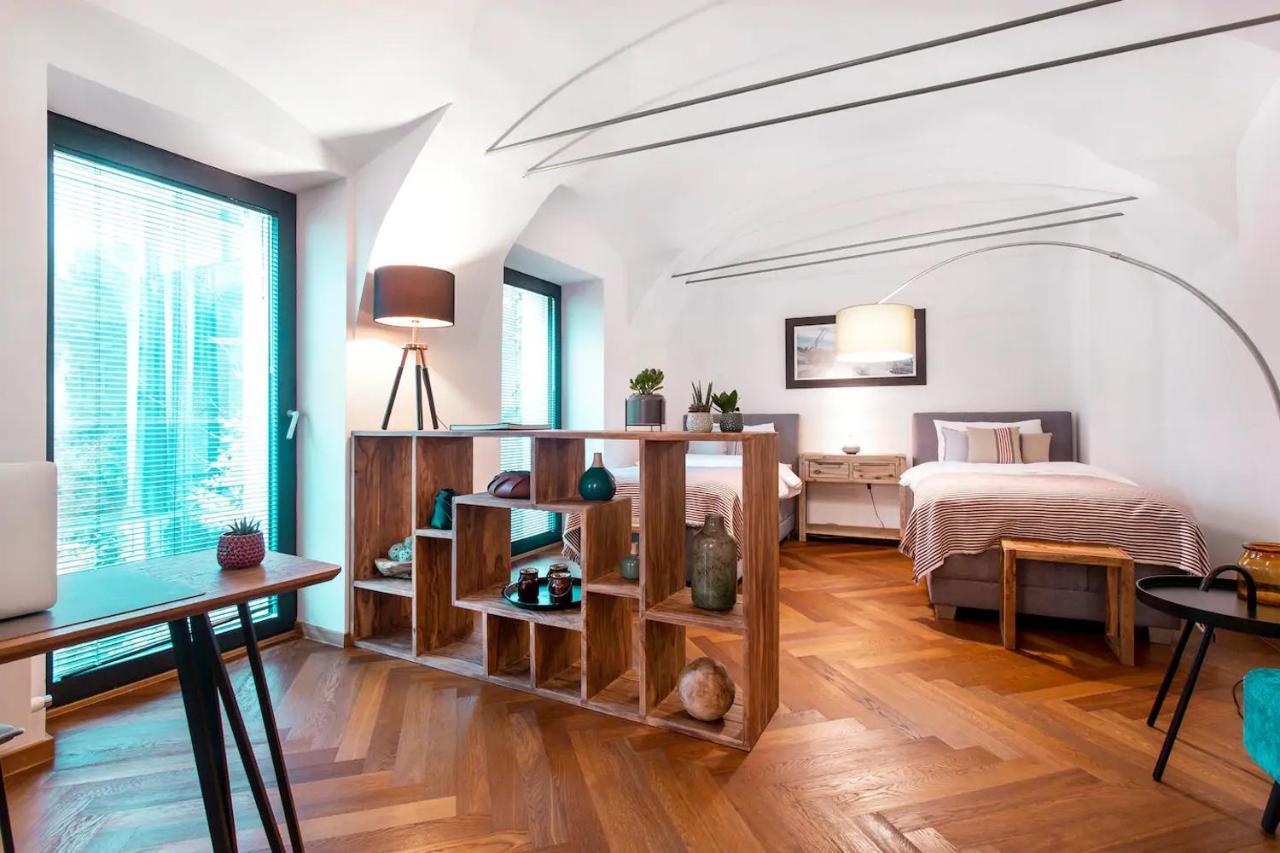 Address Deluxe Downtown Lejlighed Ljubljana Eksteriør billede