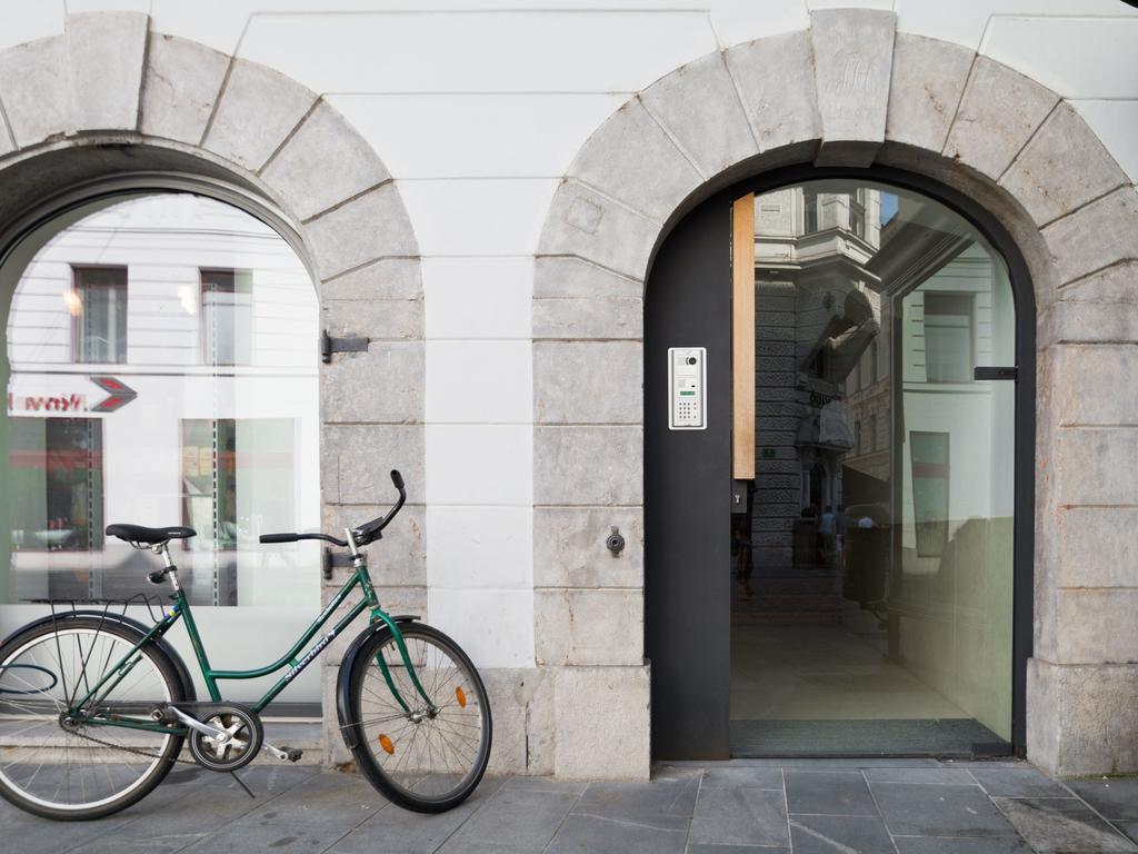 Address Deluxe Downtown Lejlighed Ljubljana Eksteriør billede